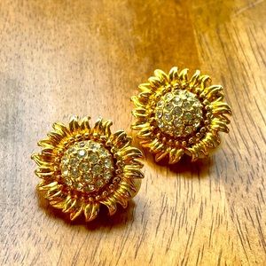 Vintage Sunflower Gold Clip-On Earrings